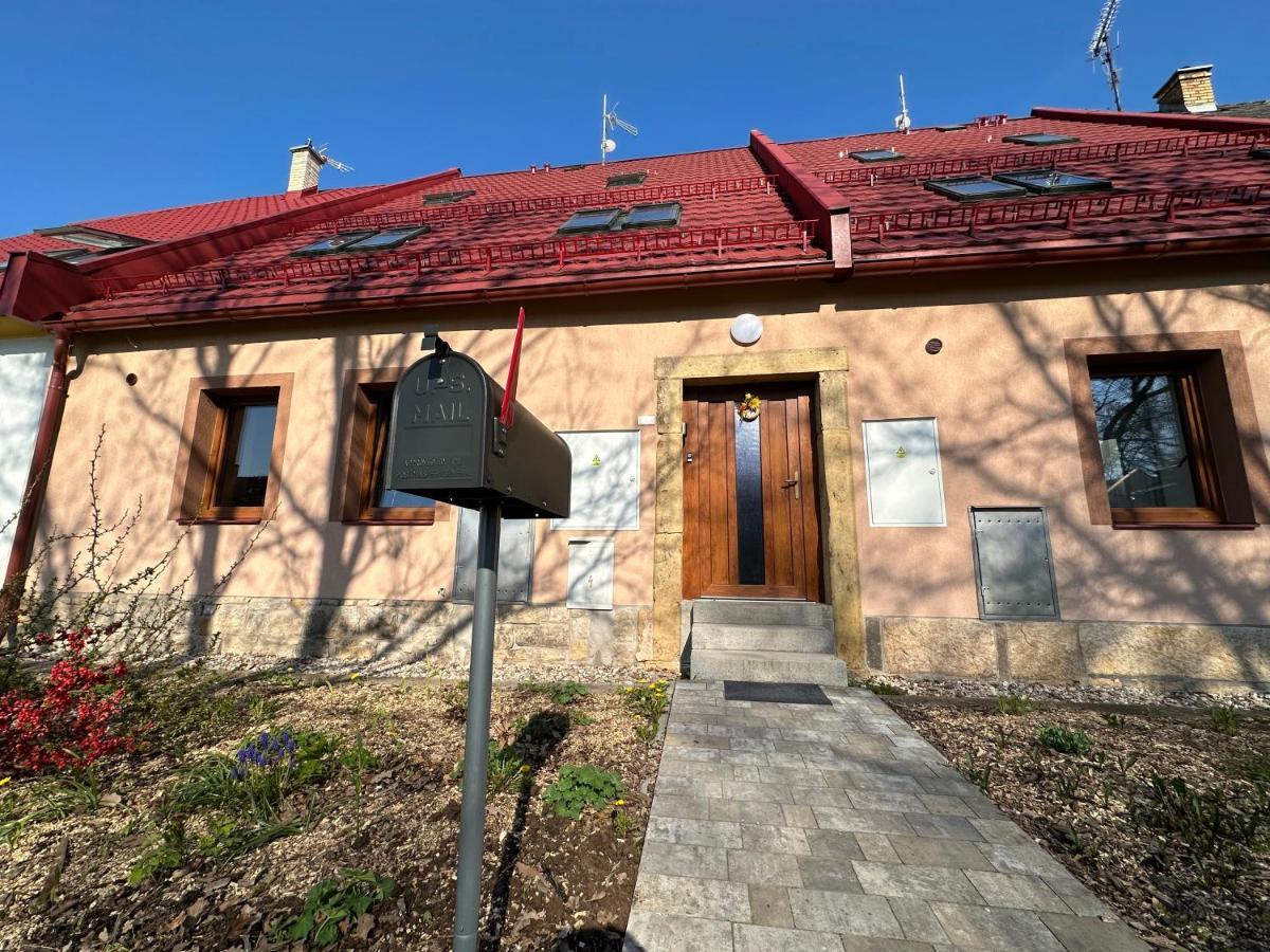 Apartmany Monastery Suites Zirec Dvůr Králové nad Labem Eksteriør bilde