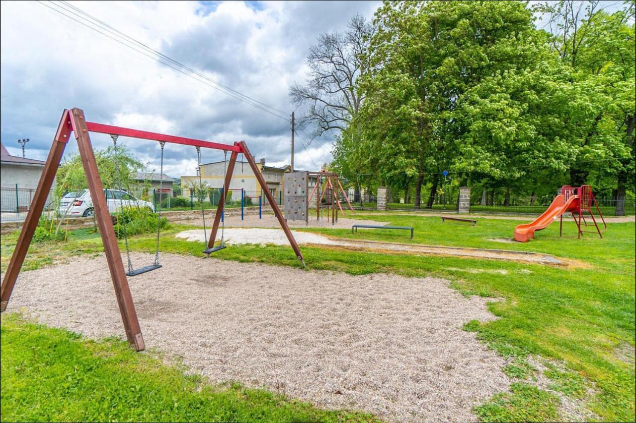 Apartmany Monastery Suites Zirec Dvůr Králové nad Labem Eksteriør bilde